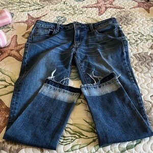 Vrace Distressed ankle Blue Jeans. 30